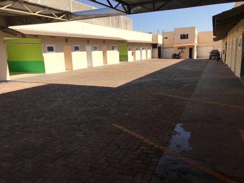 Motel& Hotel Ape Goiania !!! المظهر الخارجي الصورة